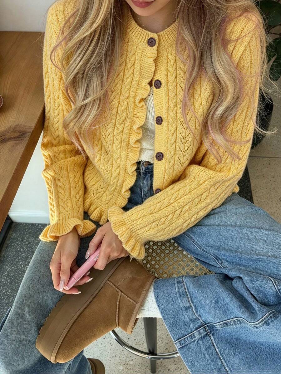 Sweater Kardigan Rajut Kasual Serbaguna Ukuran Besar Warna Polos dengan Kancing dan Manset Berkerut - Kuning - View 1