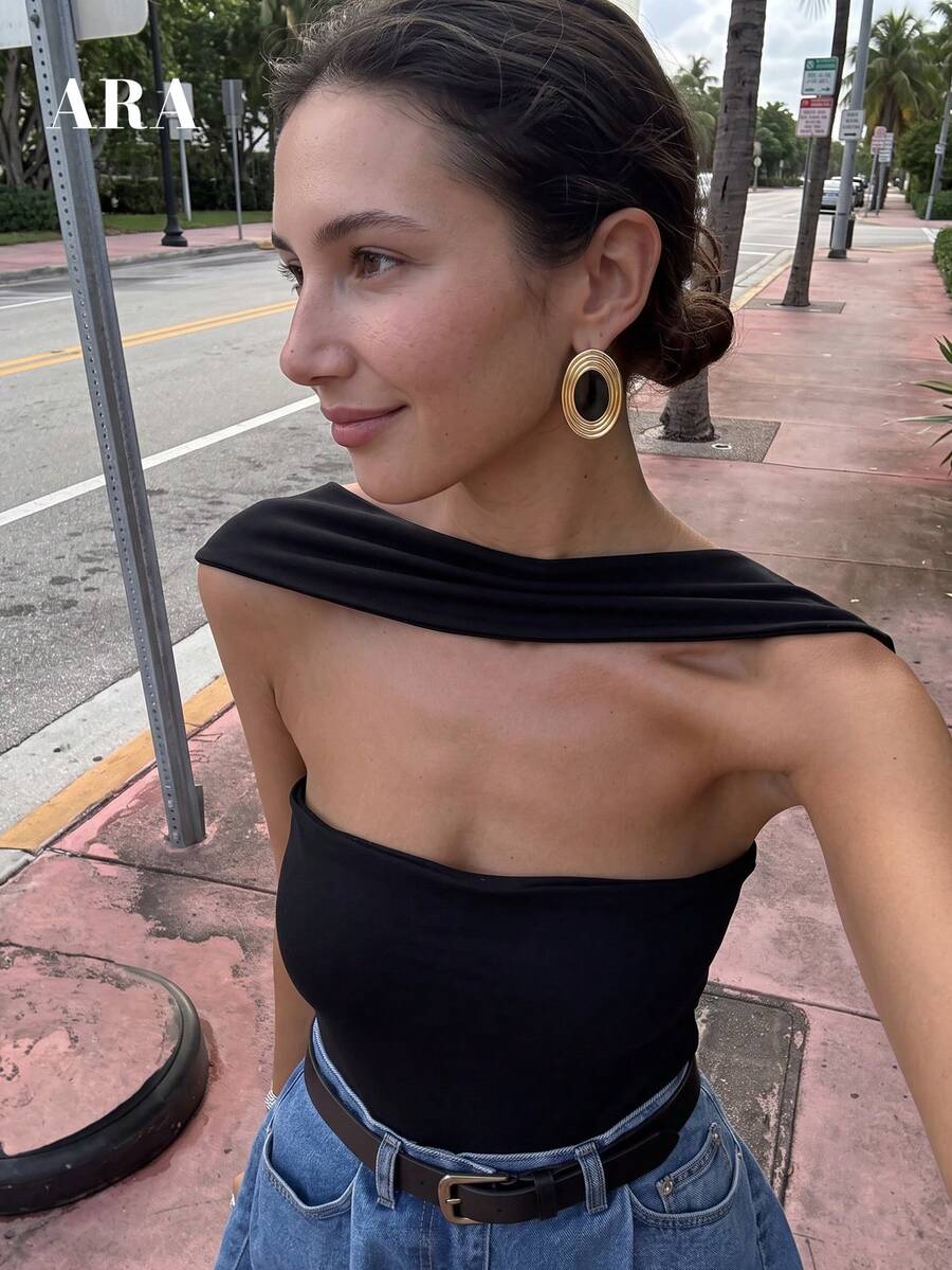 ARA Women's Black French Style Cold Shoulder Halter Neck Cropped Inner Top, Exquisite Backless Fitted Sleeveless Top, Suitable For Dating And Vacation - Black - View 1