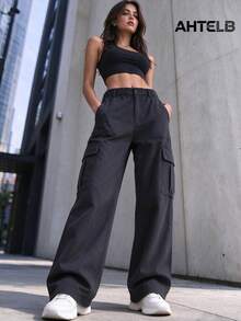AHTELB Women's Spring/Autumn Cargo Wide Leg Pants, Elastic Waist Design For Comfortable Fit Without Tightness, Sleek Wide Leg Cut To Flatter Leg Lines, Multi-Pocket Design For Style And Practicality, Convenient Storage For Small Items, Effortlessly Create Outfits, Suitable For City Walks, Daily Wear, Short Trips And More. For Friends, Wives, And Girlfriends. - Black - View 1