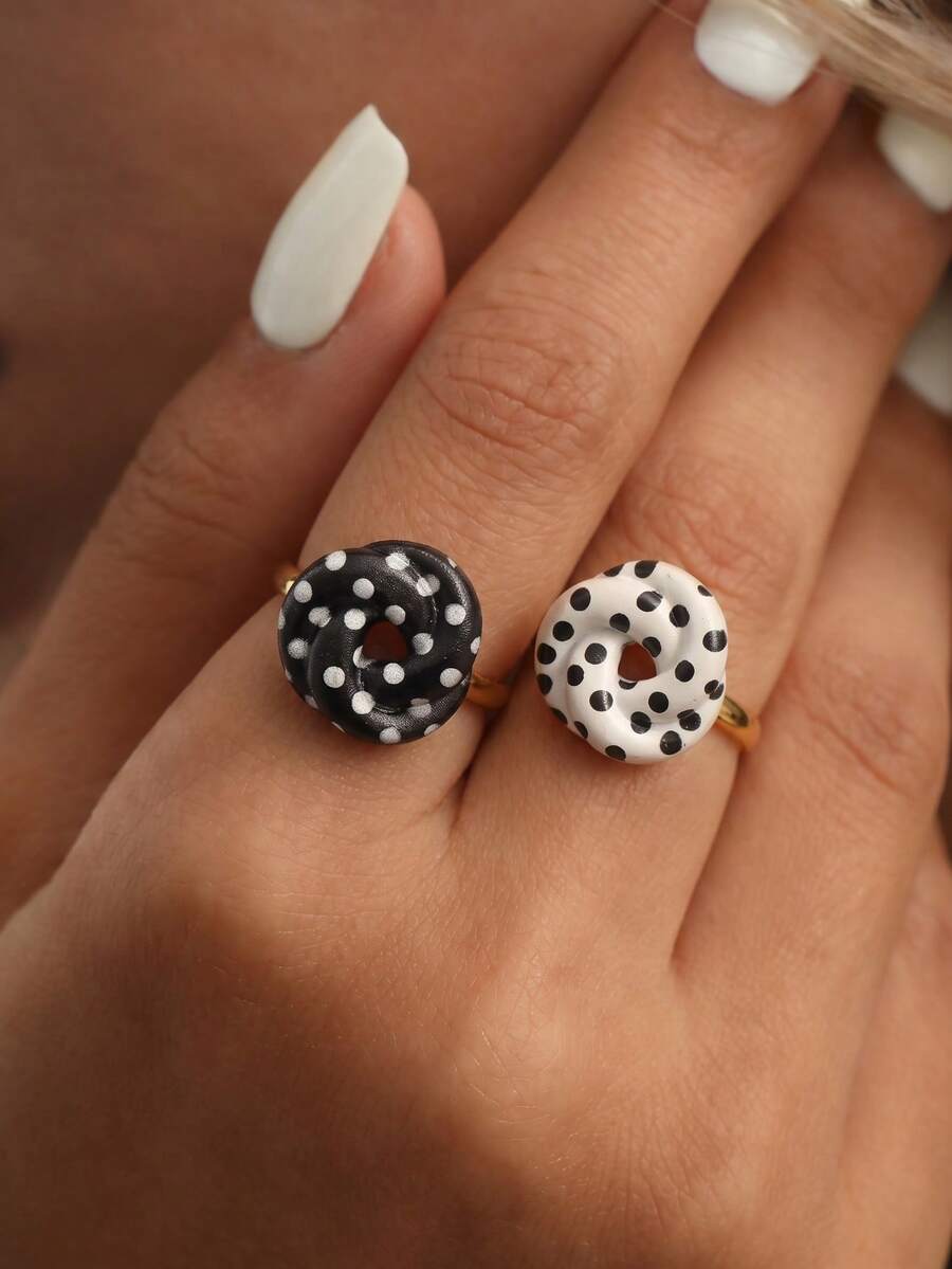 2pcs/Set Fashionable Minimalist Personalized Cute Casual Style Black & White Polka Dot Design Rings, Unisex Couple Style - Black and White - View 1