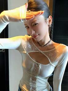 Women's Minimalist Sexy Style Autumn Solid Color Top, Cross Hollow Lace Long Sleeve Slim Fit Base Layer, Suitable For Outings, Vacations, Cafes, Parties - White - View 6