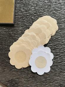 2/20/70/140pcs Disposable Nipple Covers, Seamless Breathable Self-Adhesive Invisible Breast Petals, Suitable For Women's Low-Cut Evening Dresses, Bra Accessories, Prevent Exposure, All-Season Essential - Beige - View 5