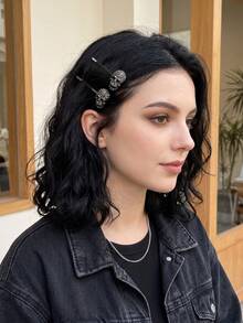 2pcs Gothic Skull Rhinestone Bobby Pins Punk Metal Hair Clips For Halloween - Multicolor - View 3