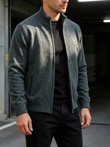 Men's Gray Fleece-Lined Knitted Cardigan Jacket, Zipper Sweater, Thick Warm Fleece Top For Autumn/Winter. Stand Collar Design, Zipper Pockets For Secure Storage Of Small Items, Simple Fit Suitable For All Body Types, Perfect For Daily Commute And Casual Outings, All-Match Versatile Autumn/Winter Men's Knitwear - Grey - View 4