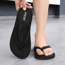 Men's Summer New Flip-Flops, Minimalist Textured Outdoor Wear Thong Sandals, Relaxed Style Men's Flip-Flops New, Soft Sole Non-Slip Versatile Casual Beach Slippers - Black - View 1