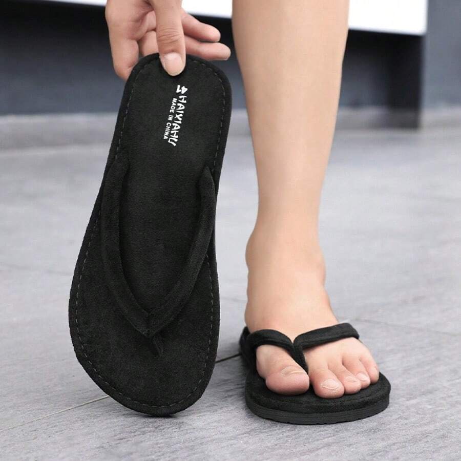 Men's Summer New Flip-Flops, Minimalist Textured Outdoor Wear Thong Sandals, Relaxed Style Men's Flip-Flops New, Soft Sole Non-Slip Versatile Casual Beach Slippers - Black - View 1