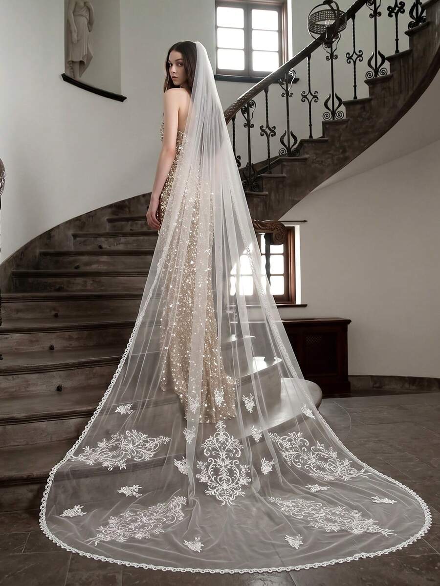 1PC Vintage Baroque Pattern Embroidery Long Train Bridal Veil, Lace Trim Tulle With Comb, Church Wedding Dress Accessory