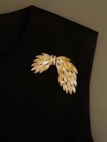 1pc Luxury Vintage Angel Wings Brooch For Women, High-End Sweater & Coat Decorative Brooch - Gold - View 3