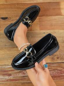 Women's Metal Chain Decor Flat Loafers, Round Toe Casual Slip-On Anti-Slip Black Shoes, Comfortable For Spring And Autumn - Black - View 7