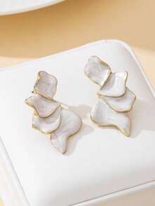 A Pair Of Elegant And Gentle Handmade Drip-Painted White Textured Half-Flower Style Women's Earrings - White - View 2