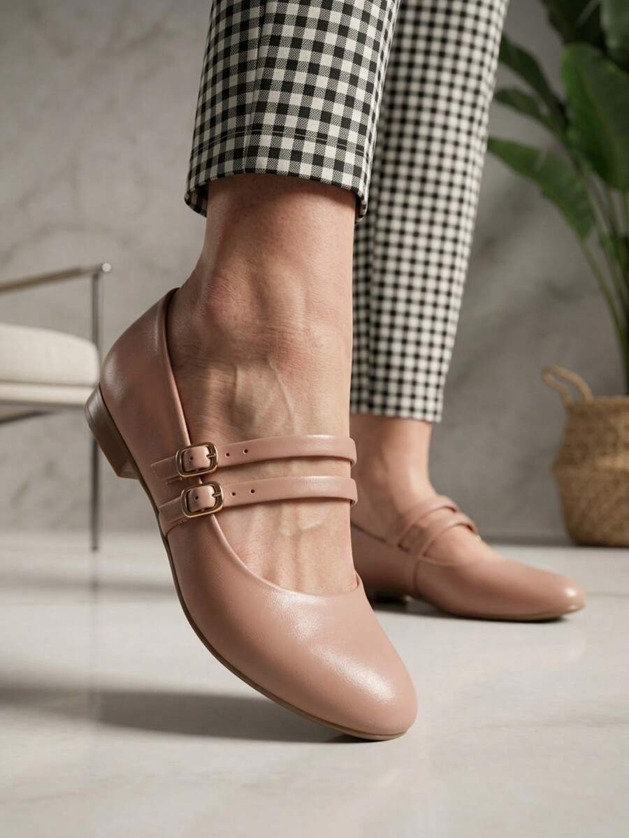 Women Flats - Makeup - View 1