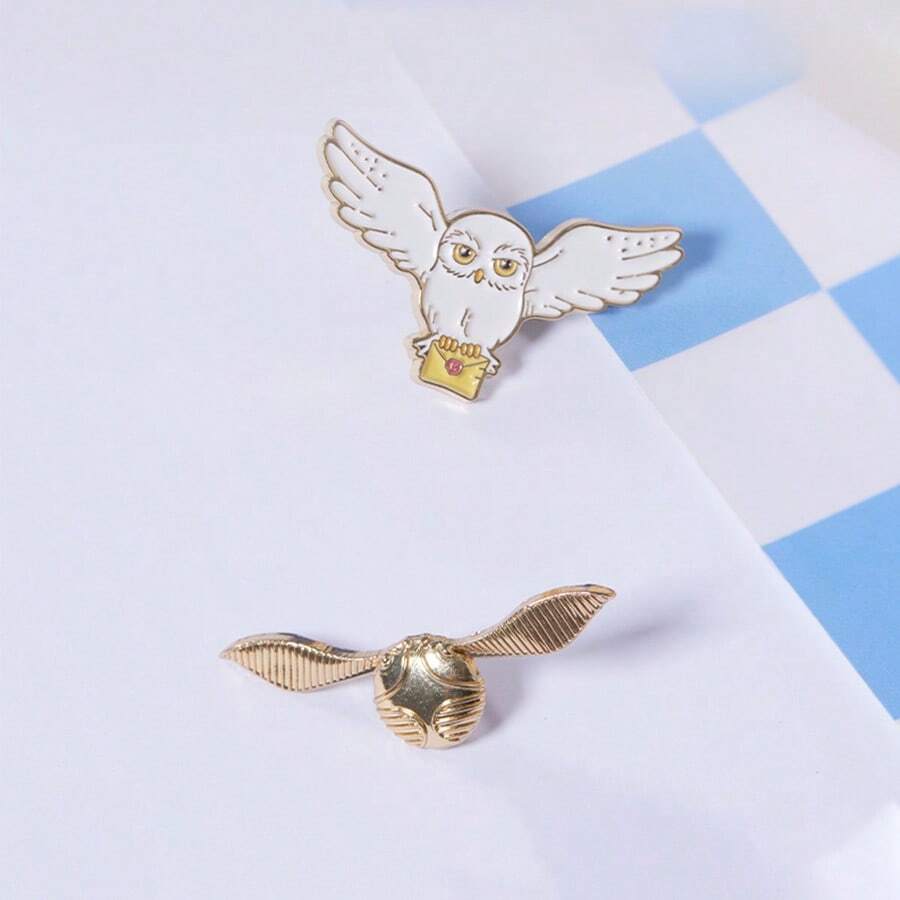 MINISO Harry Potter Series Hedwig Owl & Golden Snitch Enamel Metal Badge Pin, Classic Movie Themed Accessory, Decor For Jackets & Backpacks, Nice Collectible Gift For Harry Potter Fans‑1pc - Multicolor - View 1