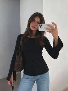黑色極簡喇叭袖針織上衣 女款秋冬純色打底毛衣 日常休閒風 時髦優雅修身款 親膚柔軟 - 黑色 - 查看 2