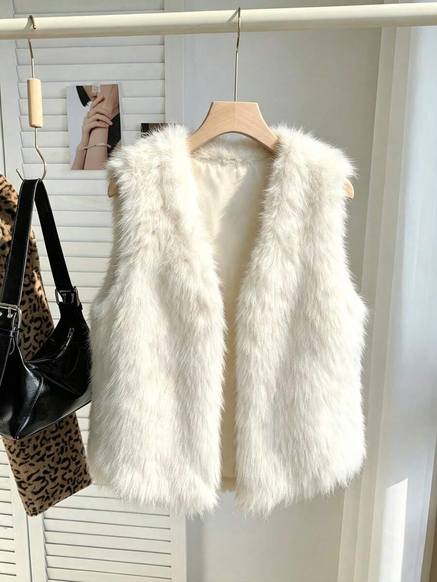 Women's Apricot Faux Fur Vest, Suitable For Autumn/Winter Warm Outerwear - Apricot - View 1