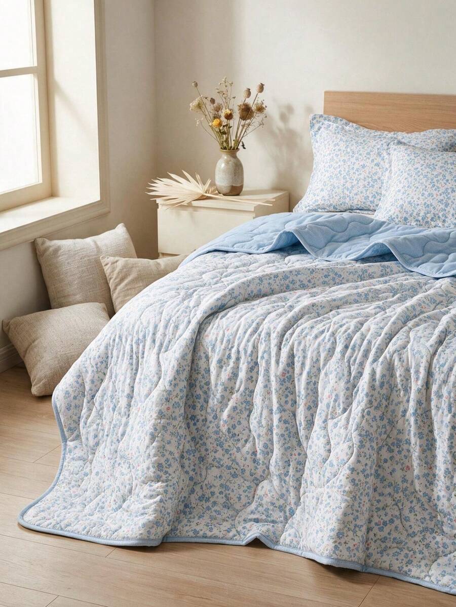 1pc Ultra Soft Cooling Quilt - Lightweight All-Season Bedding, With Stylish Plaid Pattern, 100% Polyester, Machine Washable, Suitable For Single/Double Bed, Hotel, Camping And Home Decor, Back To School/Semester/Dorm Bedding, Hotel-Grade Luxury Bedding | Modern Stitched Design | Technology Embossed - Baby Blue - View 1