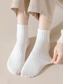 6 Pairs Women Solid Color Mid-Calf Crew Socks, Minimalist Plain Breathable Stretchy Socks, Classic Daily Casual Ankle Socks For Girls - Black and White - View 5