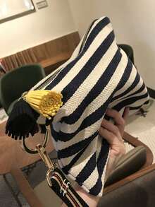 Túi cầm tay phong cách Nhật Bản tối giản hình phong bì, túi clutch bằng vải canvas cho nữ, kèm tua rua nhỏ, túi đựng mỹ phẩm dễ thương bằng vải - màu đen - Xem 7