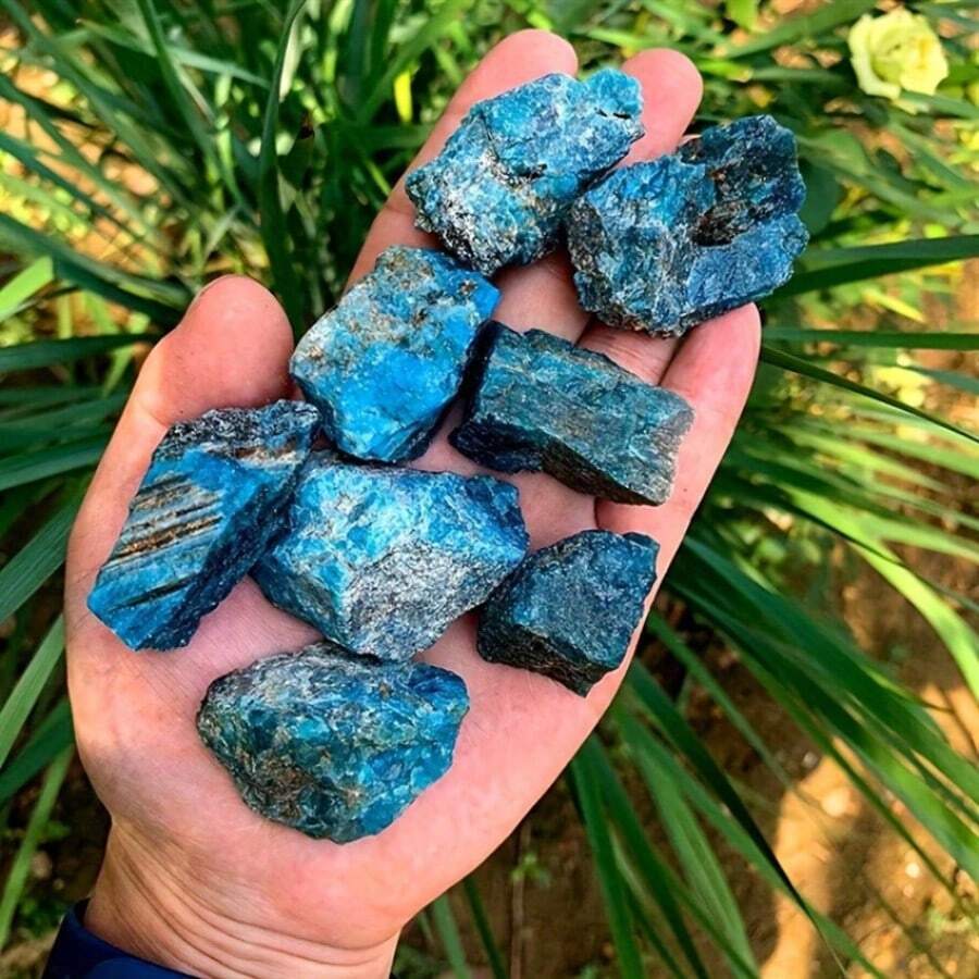 Blue Apatite Stone, 1 Big Bag Random Natural High Quality Raw Blue Apatite, Irregular Unpolished Rough Stone, Great For Polishing & Grinding - Royal Blue - View 1