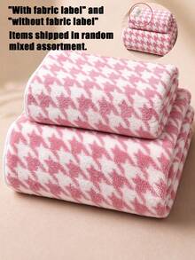 1pc/2pcs Houndstooth Towel Set, Soft And Fluffy Touch, Quick-Drying And Absorbent, Lint-Free. Classic Houndstooth Geometric Print, Simple And Versatile, Sturdy And Durable Edging, Suitable For Home, Hotel Daily Bathing Use, Bathroom Decor Item, Meets Daily Face Washing And Bathing Needs. - Pink - View 10
