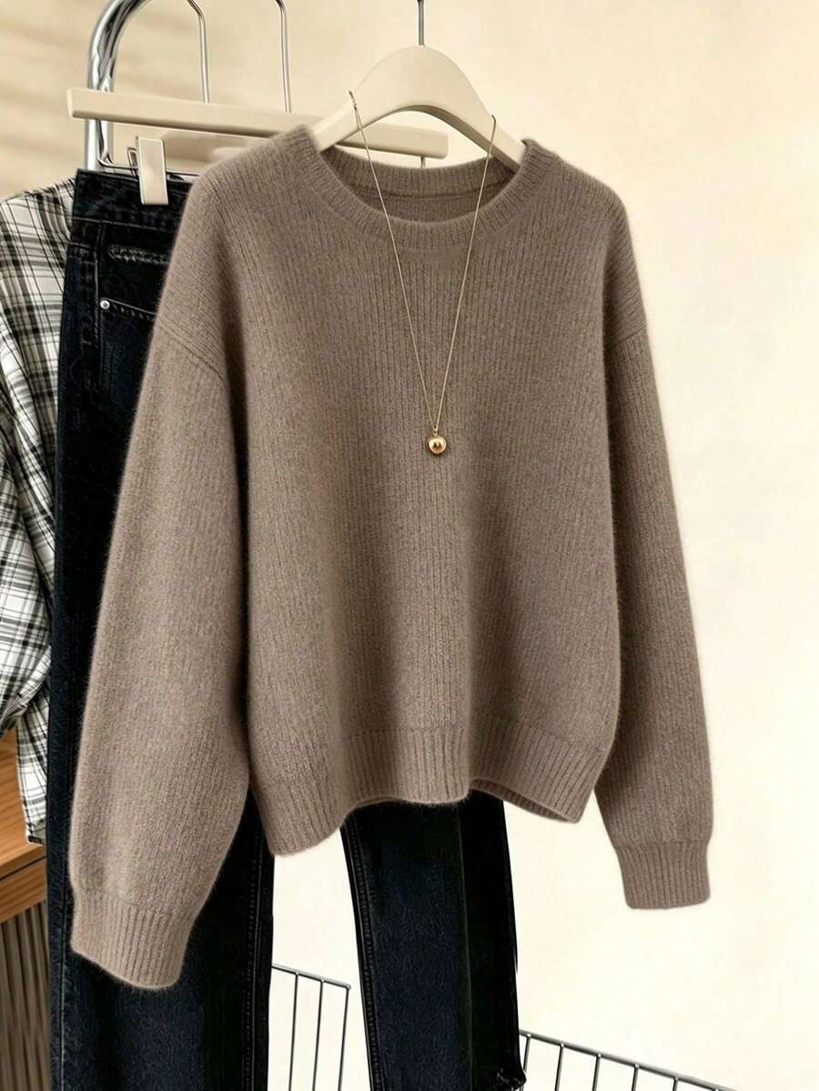 Women's Soft Sweater, Solid Color Crew Neck Pullover, Machine Washable Warm Casual Knit Top, Suitable For Autumn/Winter Layering, Opaque - Earth Gray - View 1