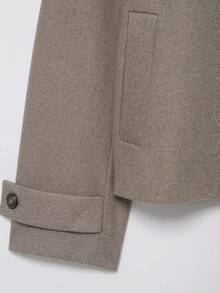 Mantel Pendek Campuran Wol CAREE Wanita Musim Gugur/Dingin, Kerah Tegak Asimetris, Saku Kancing, Model Saku - Khaki - View 4