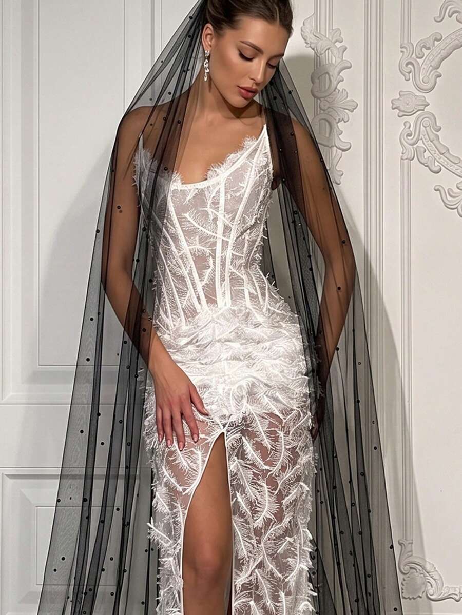 1PC Black Starry Beaded Long Train Veil, Single Layer Tulle With Comb, Gothic Dark Bridal Veil For Halloween Photoshoot