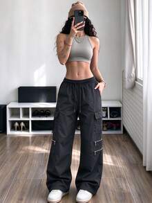 Celana Kargo Hitam Wanita dengan Banyak Saku, Celana Panjang Pinggang Tinggi dengan Tali Serut dan Kaki Lebar, Celana Panjang Kasual Jalanan Warna Polos - Hitam - View 2