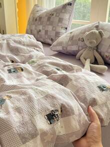 4PCS Purple-Grey Plaid Bear Duvet Cover Set, Polyester, Includes 1 Duvet Cover, 1 Bed Sheet, 2 Pillowcases, Without Duvet Insert And Pillow Insert, Pillowcase Pattern Randomly Cropped - Purple Gray - View 3