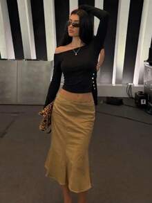 Women's Square Neck Long Sleeve Square Neck Bell Sleeve Cropped Slim Fit American Style T-Shirt - Black - View 4