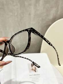 1 Pair Unisex Vintage Square Leopard Print Glasses, Fashion Retro Style Transparent Lens Accessory, High Precision Lens, Suitable For Women, Ideal For Daily, School And Office Occasions - Clear - View 2