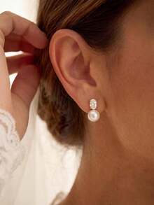 Oval Faux Pearl Stud Earrings, Claw-Set Sparkling Rhinestones Paired With Smooth Pearls, Minimalist Dangle Style. Elegant Elegant Style, Matches Little Dresses, Suitable For Weddings, Dates And Daily Wear. - White - View 1