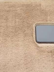 1pc Khaki Cloud-Shaped Faux Rabbit Fur Rug, Bedroom Bedside Carpet, Irregular Room Bed Mat, Bed End Mat, Hand-Cut With 1-5cm Error, Plush Foot Mat, Indoor Faux Rabbit Fur Rug, Fluffy Carpet, Furry Rug, Autumn/Winter Rug, Holiday Decor, Winter Foot Mat, Warm And Soft - Khaki - View 7