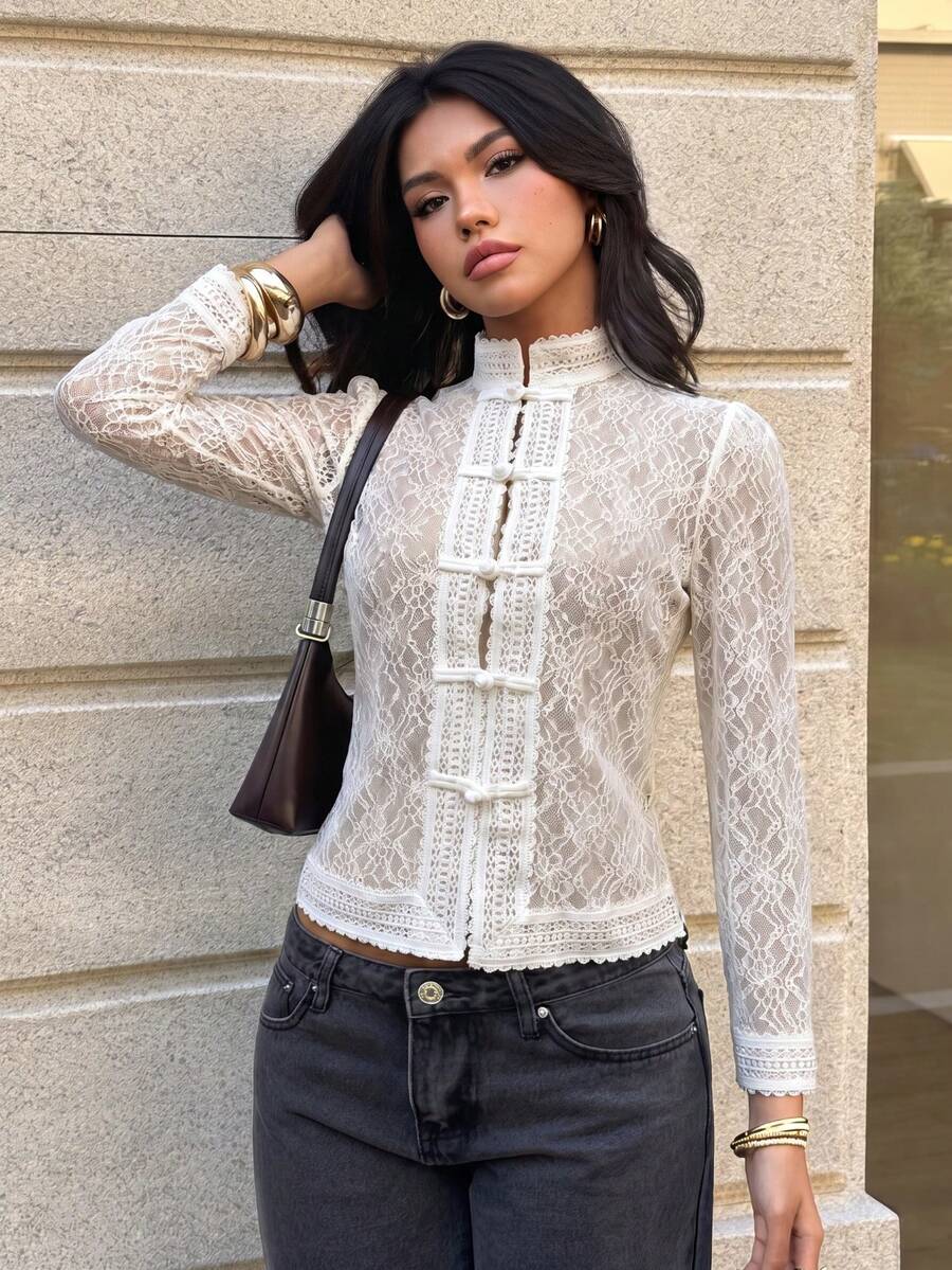 Da Jade Áo blouse nữ phong cách Trung Quốc mới mùa thu, cổ đứng, nút thắt kiểu ếch, ren, tay dài, eo xếp bèo, dáng ôm thanh lịch, phù hợp hẹn hò, dạo phố, tụ họp, du lịch - trắng - Xem 1