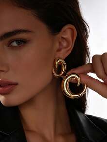 1 Pair Exaggerated Geometric Asymmetrical Stud Earrings For Women, European And American Style - Yellow Gold - View 3
