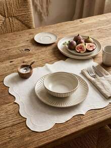 1/2/4/6pcs Wavy Floral Embroidered Solid Color Rectangular Placemats, Fresh Minimalist Style For Kitchen, Dining Table, Cups, Bowls, Non-Slip Pads, Suitable For Holidays, Parties, Birthdays, Weddings, Banquets, Office Desks, Coffee Tables, Home Decor, All Seasons Photography Background - Champagne - View 3