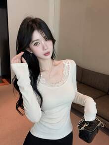 Minimalist Sexy Sweet Lace Decor Women's Long Sleeve Top, Large Scoop Neck Slim Fit Autumn/Winter 2 In 1 Base Layer, Suitable For Dating, Party, Travel - White - View 3