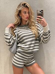 Women's Round Neck Colorblock Striped Loose Short Top With Elastic Waist High Waist Shorts Set, Autumn/Winter Knit Shorts Set - Multicolor - View 4