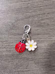 5pcs Exquisite Lucky Ladybug Daisy Keychain Pendant Set, Alloy Cartoon Insect Bag Charm Key Ring, Phone Case Pendant - Multicolor - View 6