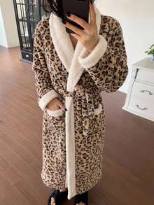 DAZY Leopard Print Long-Sleeved Women's Robe With Belt And Pockets, Soft Plush Fabric, Comfortable And Warm, Suitable For Autumn And Winter Wear. - Brown - View 3