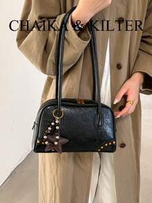 CHAIKA & KILTER 1件純色亮面PU布料單肩包，女款時尚大容量保齡球包，雙手柄設計附拉鍊開合，適合日常與街頭使用（附吊飾） - 黑色 - 查看 7