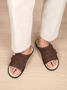 Vintage Style Men's Outdoor Slippers With Cross Hook And Loop Design, Easy On And Off, Soft Fleece Lining, Foot Protection, Minimalist Fit, Suitable For Daily Commute And Casual Wear - Brown - View 4