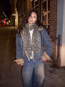 1PC Women's Leopard Print Party Scarf, Casual Lightweight Breathable, Suitable For Various Party Activities, Perfect Party Accessory - Greyish White - View 1