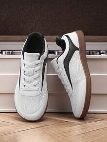 Men's Wide Toe Lace-Up Skateboard Sneakers, Microfiber Leather & Mesh Patchwork Upper, Oxford Sole Retro Casual Skate Shoes - Black and White - View 11