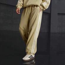 Adidas 男士寬鬆版型慢跑運動長褲，經典條紋針織設計，春秋休閒長褲 JI8655 - 沙棕 - 查看 7