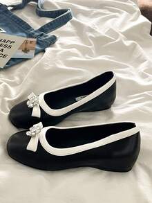 Black & White Contrast Trim Design, White Bow + Rhinestone Flower Decor On Toe, Soft Square Toe, Shallow Cut Flat Mary Jane Style, Soft Upper, Sweet Vintage Vibe, Perfect With Skirts & Jeans, Full Of Girlish Charm, Suitable For Daily Commute & Dates - Black - View 2