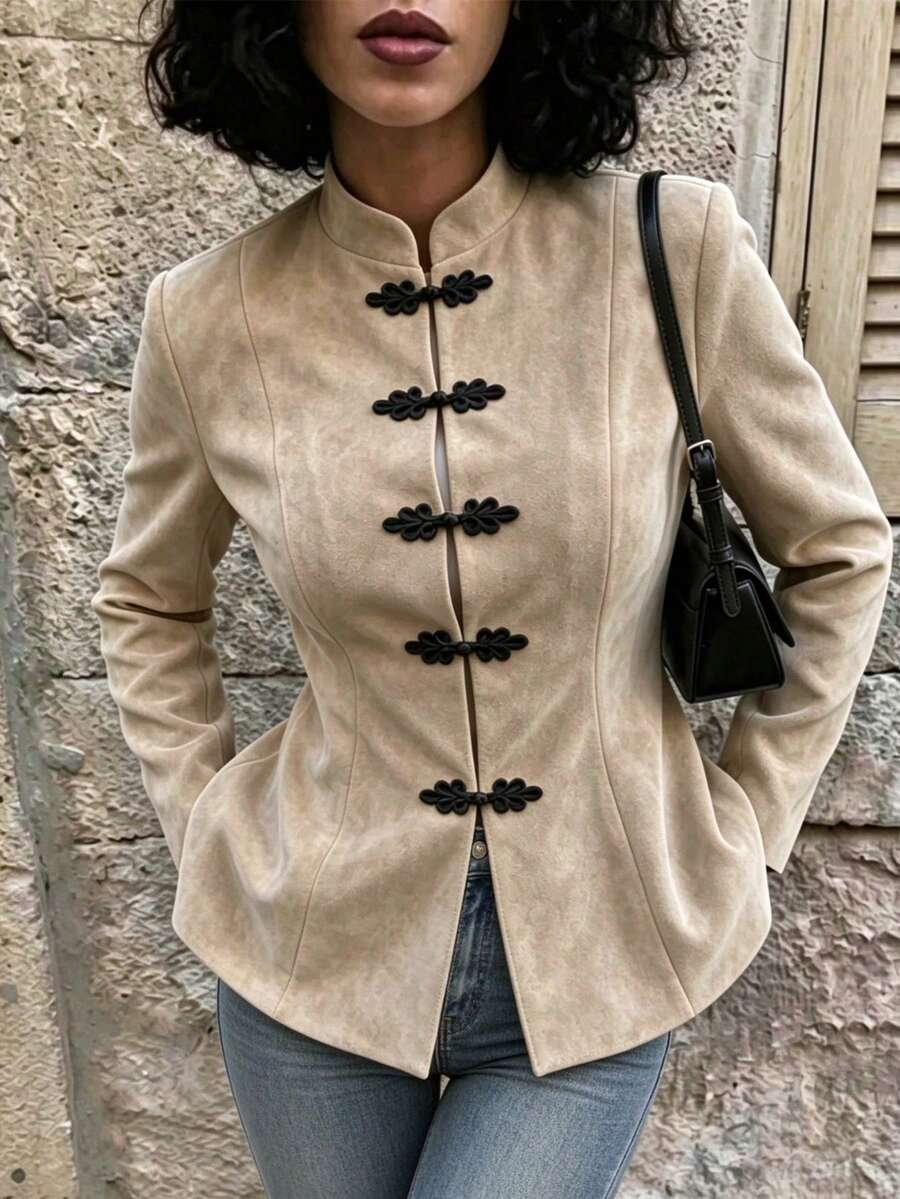 Elegante chaqueta de ante para mujer con cuello alto, botones de rana ...