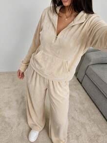 Conjunto pants para mujer de 2 piezas, sudadera y pantalón deportivo de cintura alta, outfit casual cómodo para gym, fitness, entrenamiento, viaje, otoño e invierno, estilo urbano y moderno. - Beis - Ver 2