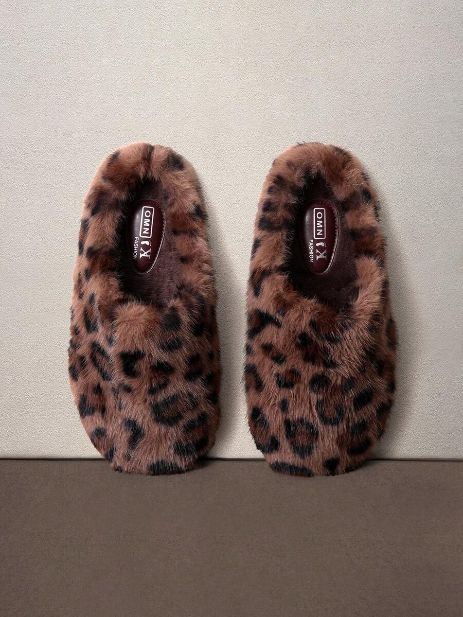 Hatastic Fall/Winter Winter New Leopard Plush Thickened Warm Slippers, Slip-Resistant Flat Indoor/Outdoor Wear, Cozy Winter, Christmas Gift - Brown - View 1