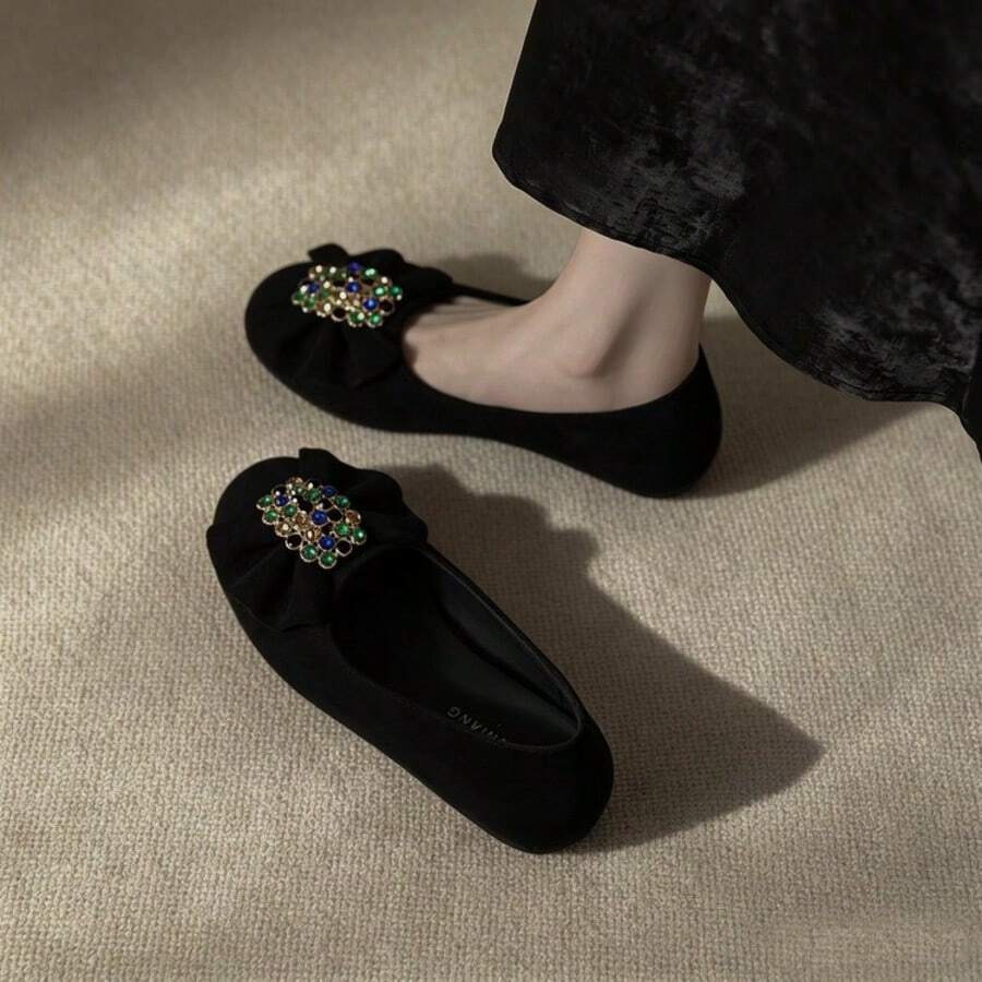 Black Matte Upper, Toe Cap With Fabric Bow + Vintage Rhinestone Decor, Rounded Toe, Shallow Opening Flat Style, Soft Sole Comfortable, Exquisite Luxury Style, Pairs Well With Dresses And Formal Wear, Suitable For Daily, Date, And Commute Wear - Black - View 1