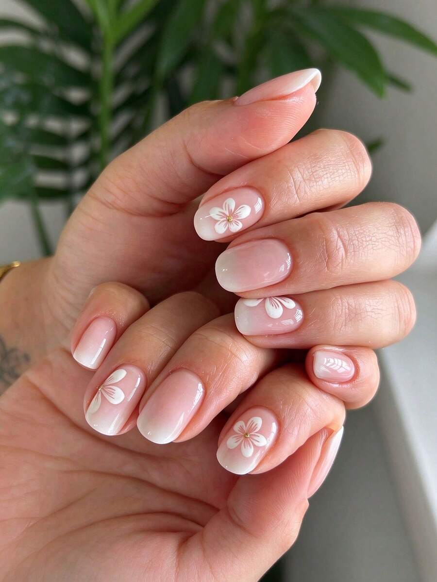 Transform Your Nails, 24pcs/Set Short Oval Sweet & Gentle Style White ...